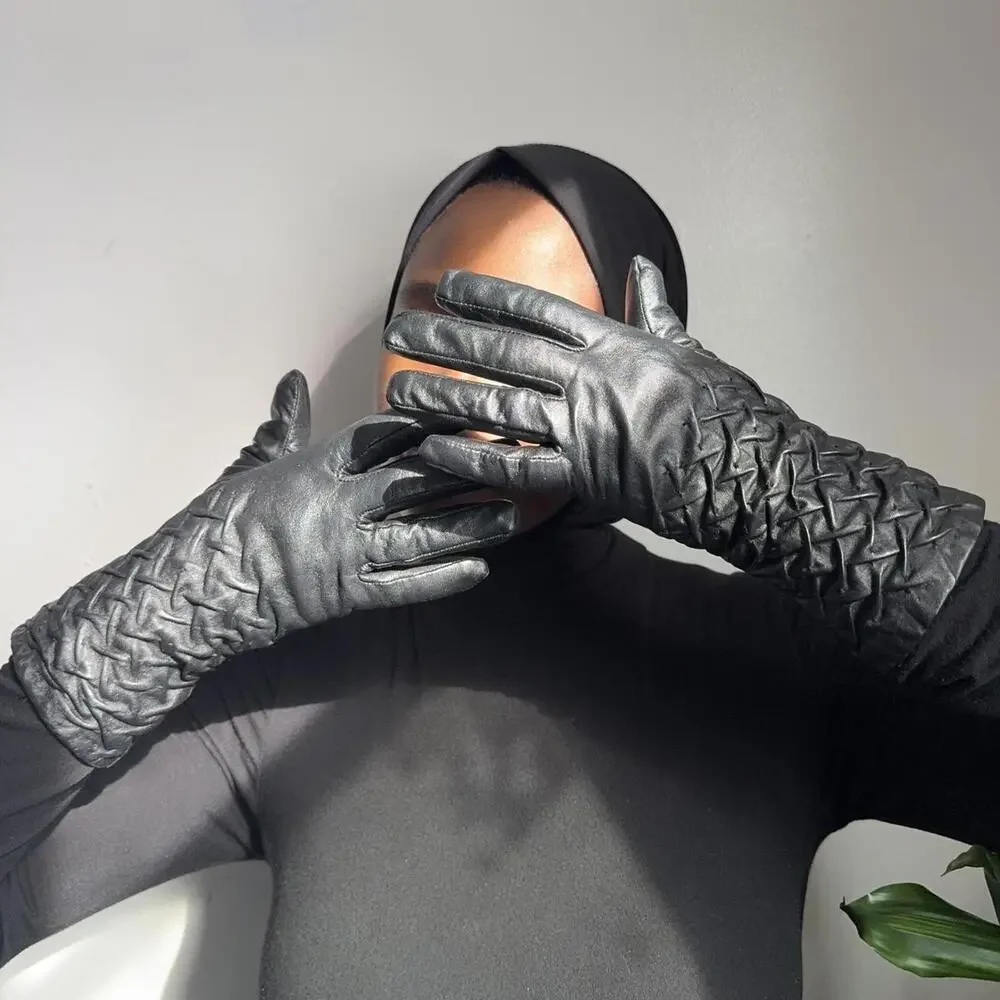 Vintage 90s Genuine Leather black Smocked Gauntlet Gloves‎ size L